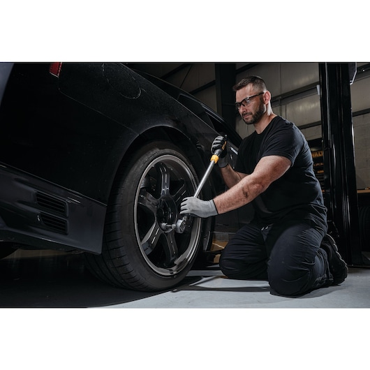 dwmt45012dewalt-torque-wrench-tool-set-tire-change-kit-12-piece-dwmt45012