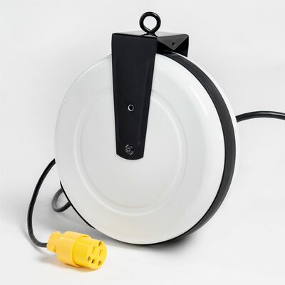 SafTlite by General Manufacturing Commercial Power Supply Reel 30 Foot 16/3 Cord Single Outlet 10 Amp